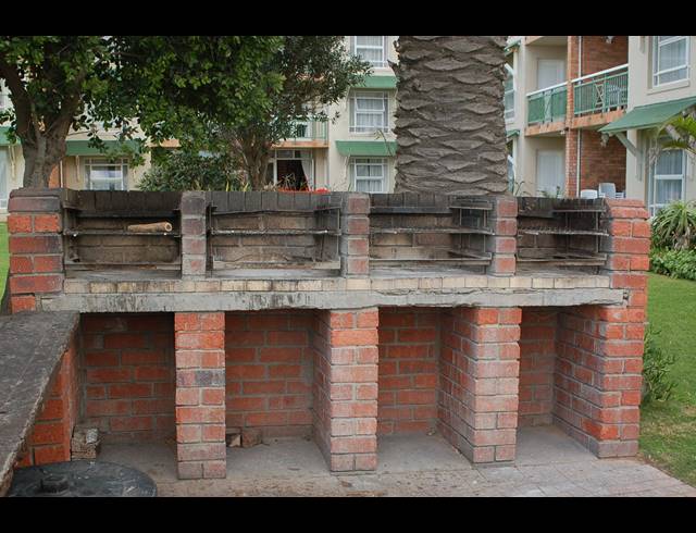 2 BEDROOM APARTMENT RENTED IN SUMMERSTRAND